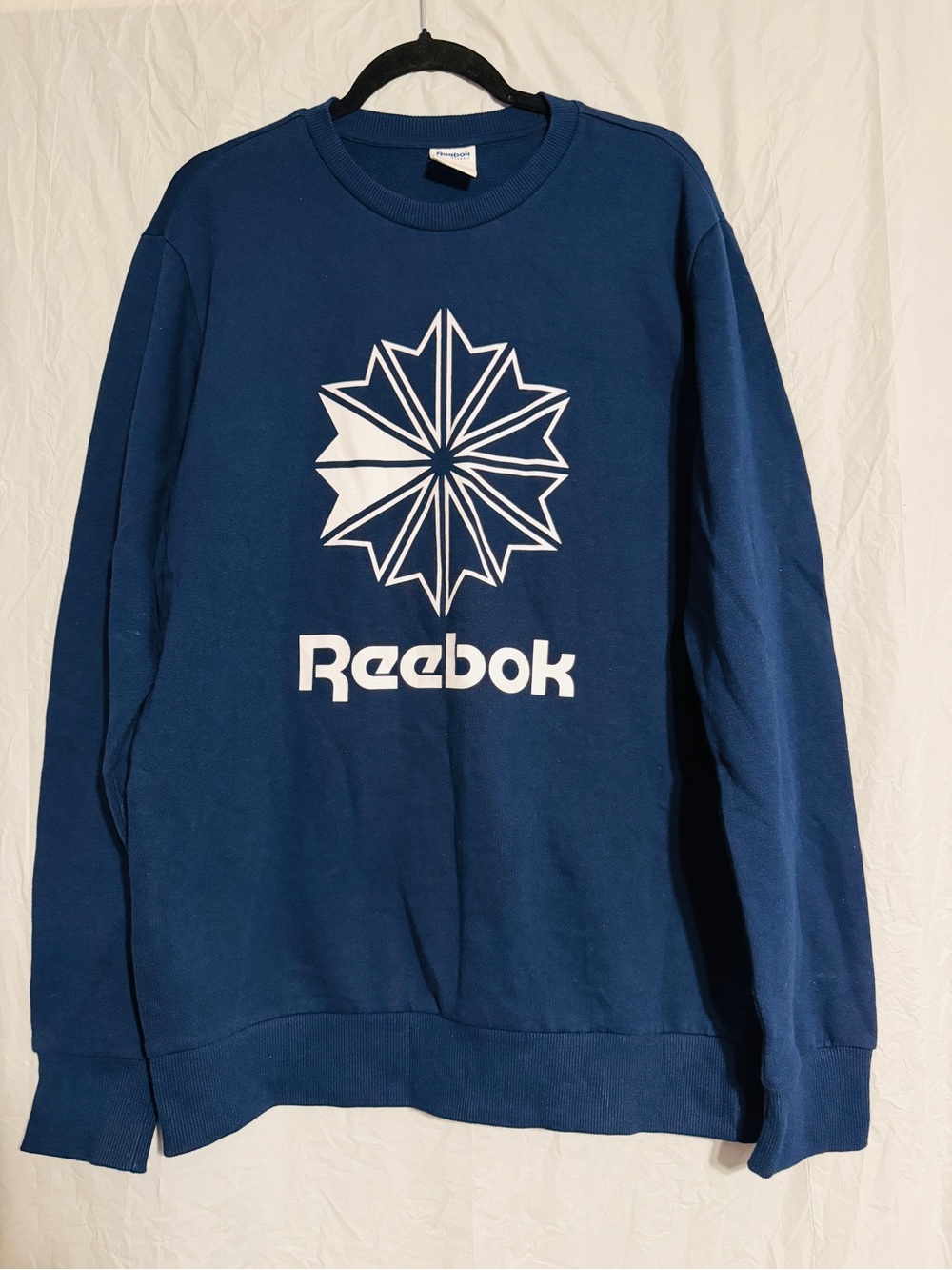 Reebok Classic Men’s Large Navy Blue Crewneck Sweatshirt Big Logo Pullover